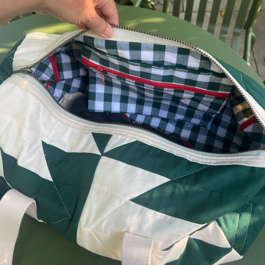 ALL DAY SEWING  - QUILTED DUFFLE BAG