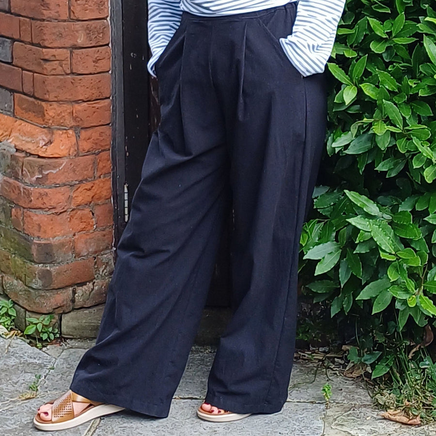CAPSULE WARDROBE WORKSHOPS 
LEIGH GENREAL STORE 
SEWING WORKSHOPS 
THE DRESSMAKER FABRICS 
LEARN TO SEW 
ESSEX, SOUTHED ON SEA, LEIGH ON SEA